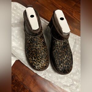 NIB*UGG Women's Classic Ultra Mini Caspian Fur Burnt Cedar SIZE 7 New